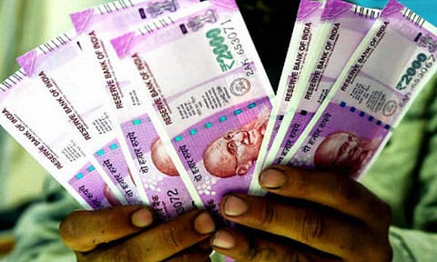 சென்னிமலை பகுதி கந்துவட்டி கும்பல் பட்டியல் தயாரிப்பு