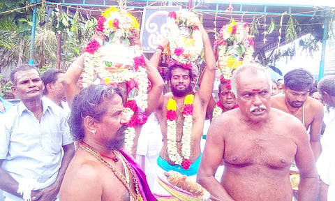 கடம் புறப்பாடு நடந்தது.