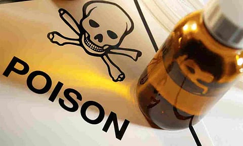 டீயில் எலி மருந்தை கலந்து குடித்து இளம்பெண் தற்கொலை