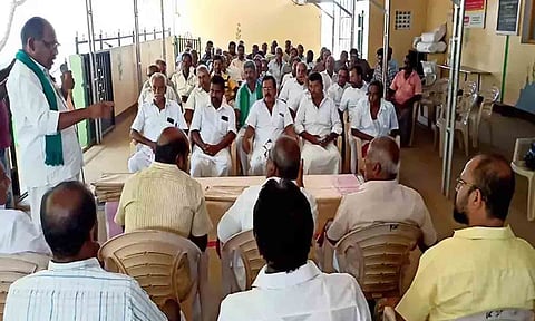 விவசாயிகள் ஆலோசனை கூட்டம் நடைபெற்ற காட்சி.