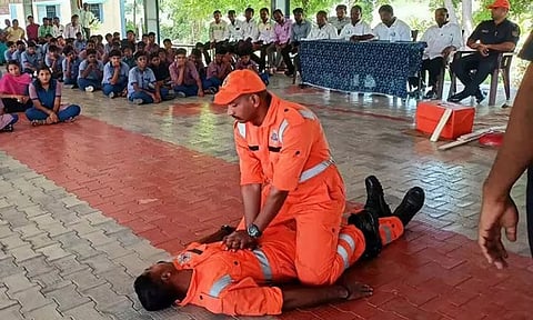 சங்கராபுரத்தில் பேரிடர் மேலாண்மை விழிப்புணர்வு நிகழ்ச்சி நடைபெற்றது.