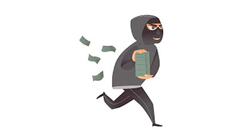 வீட்டின் பூட்டை உடைத்து திருட்டு: காமிராவில் சிக்கிய கொள்ளையன் உருவம்