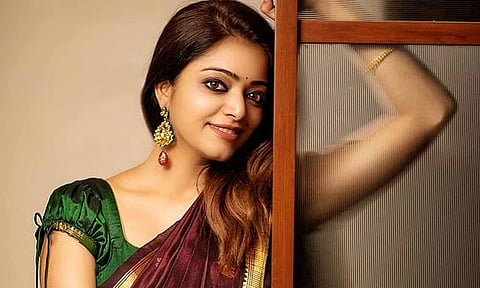 ஜனனி
