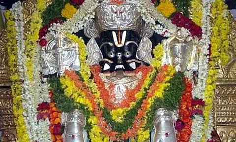 லட்சுமி நரசிம்ம பெருமாள் கோவில் பிரம்மோற்சவ விழாவில் இன்று கருட சேவை நடக்கிறது