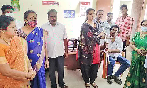 மாற்றுத்திறனாளிகளுக்கு கோட்டாட்சியர் அர்ச்சனா நலத்திட்ட உதவிகள் வழங்கினார்.