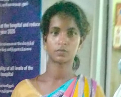 குண்டுகாயம் அடைந்த சாந்தகுமாரி.