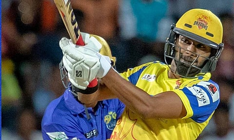 அதிரடியாக ஆடிய ஹரி நிஷாந்த்