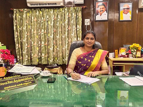 விழுப்புரம் மாவட்ட முதன்மை அலுவலர் கிருஷ்ண பிரியா.