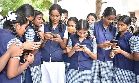 ஈரோடு மாவட்டத்தில் பிளஸ்-1 பொதுத்தேர்வில் 92.13 சதவீதம் பேர் தேர்ச்சி
