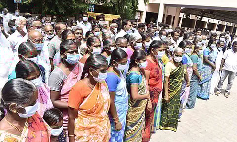 நிலக்கரி கூடம் அமைக்க எதிர்ப்பு தெரிவித்து 13 கிராம மக்கள் மனு