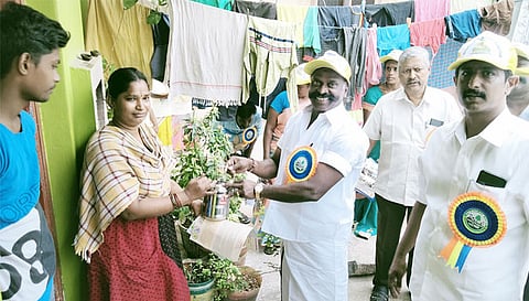 வீட்டு தோட்டம் அமைத்த பெண்களுக்கு பரிசு