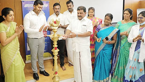 இலவச வாய் புற்றுநோய் கண்டறியும் முகாம் நடைபெற்றது.