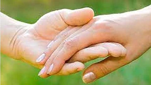 போலீஸ் நிலையத்தில் காதல் ஜோடி தஞ்சம்