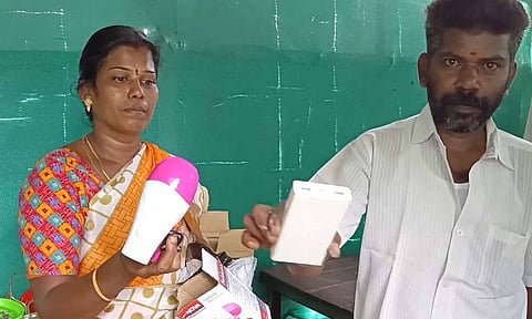 புகார் கொடுக்க வந்தவர்கள்.