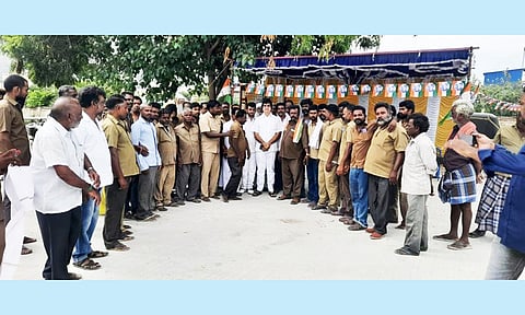 வேலூரில் ராஜூவ்காந்தி தேசிய ஆட்டோ ஓட்டுனர்கள் நலச்சங்கம் தொடங்கப்பட்டது,