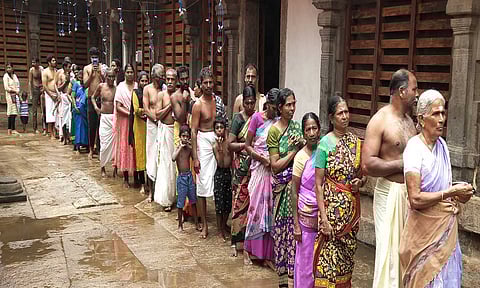 திருவட்டார் ஆதிகேசவ பெருமாள் கோவில் கும்பாபிஷேக பணிகள் குறித்து சப்-கலெக்டர் ஆய்வு