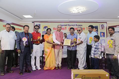 கடலூர் தி சுசான்லி டாக்டர் ரவி, உஷா ரவிக்கு பின்னாக்கல் பெர்பார்மர் விருது வழங்கி கவுரவித்தனர். 