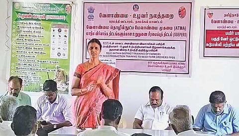 பயிற்சியில் பங்கேற்ற விவசாயிகள்.