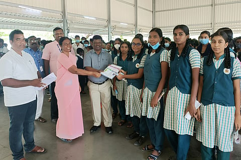 குடியாத்தம் நகராட்சி சார்பில் பள்ளி மாணவர்களுக்கான தூய்மை நகரத்திற்கான மக்கள் இயக்க விழிப்புணர்வு நிகழ்ச்சி.