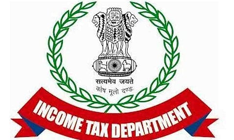 முன்னாள் அமைச்சர் எஸ்.பி. வேலுமணி உதவியாளரின் சகோதரர் வீட்டில் வருமானவரி சோதனை