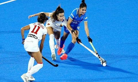உலகக்கோப்பை போட்டி- இந்திய பெண்கள் ஹாக்கி அணி வெளியேற்றம்