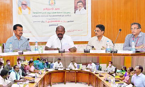 பனை மரத் தொழிலாளர்களின் நல வாரிய ஆலோசனை கூட்டம்- எர்ணாவூர் நாராயணன் தலைமையில் நடந்தது