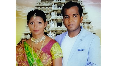 தற்கொலை செய்து கொண்ட இலக்கியா. கணவர் பாண்டியராஜனுடன் உள்ளார்.