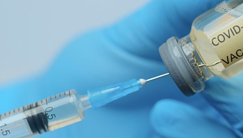 தமிழ்நாடு முழுவதும் அரசு ஆஸ்பத்திரிகளில் இலவசமாக பூஸ்டர் தடுப்பூசி போடும் பணி தொடங்கியது