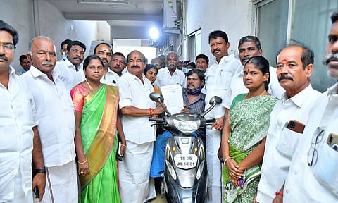 மாற்றுத்திறனாளிகளுக்கு கடன் வழங்கும் முகாம்