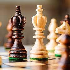 அரசு பள்ளி மாணவ-மாணவிகளுக்கு செஸ் போட்டிகள்