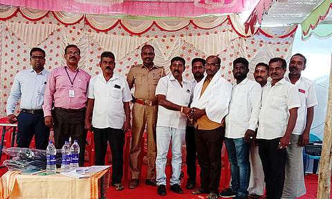 மெஞ்ஞானபுரத்தில் வியாபாரிகள் சங்க ஆண்டு விழா நடைபெற்ற போது எடுத்த படம்.