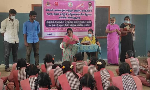 உலக மக்கள் தொகை விழிப்புணர்வு கூட்டம் நடைபெற்றபோது எடுத்தபடம். 