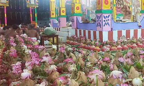 பிள்ளையார்பட்டி கற்பக விநாயகர் கோவிலில் 1008 கலசாபிஷேக பூஜை