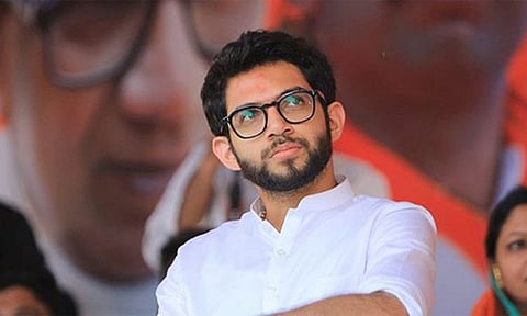 ஏக்நாத் ஷிண்டே அணியின் செயல் மனிதநேயத்துக்கு செய்யப்பட்ட துரோகம்: ஆதித்ய தாக்கரே