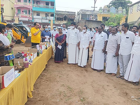 விழுப்புரத்தில் தூய்மை பணி முகாம் நடந்தது.