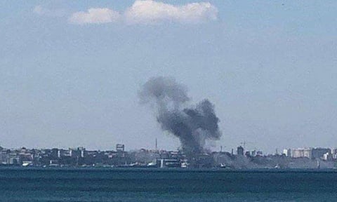 ஒப்பந்தத்தை மீறி தாக்குதல்- உக்ரைன் போர்க்கப்பலை தாக்கி அழித்த ரஷிய படை