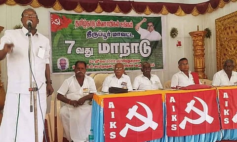 மாநாட்டில் பங்கேற்றவர்கள்.