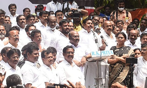 துரோகிகளை ஓட ஓட விரட்டியடிப்போம்- எடப்பாடி பழனிசாமி ஆவேச பேச்சு