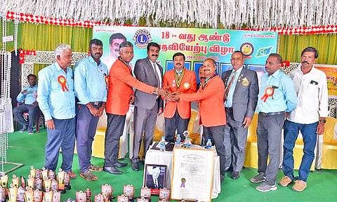 பாவூர்சத்திரம் சென்ட்ரல் அரிமா சங்க புதிய நிர்வாகிகள் பதவியேற்றபோது எடுத்தபடம்.