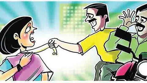 பெண்ணிடம் நகை பறிப்பு