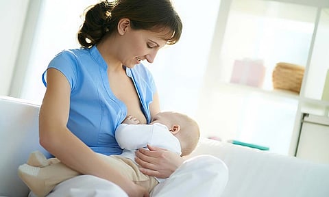 தாய்ப்பால் கொடுக்கும் முறை