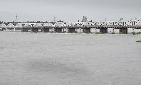 முக்கொம்பு மேலணையில் இருந்து 1 லட்சத்து 40 ஆயிரம் கனஅடி நீர் திறப்பு