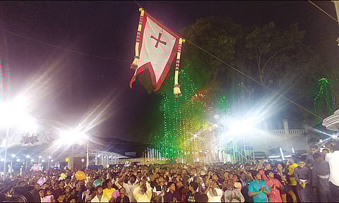 ஆலய திருவிழா கொடியேற்றம் நடந்த போது எடுத்த படம்.