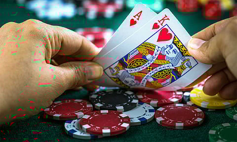 சூதாடிய 4 பேர் சிக்கினர்