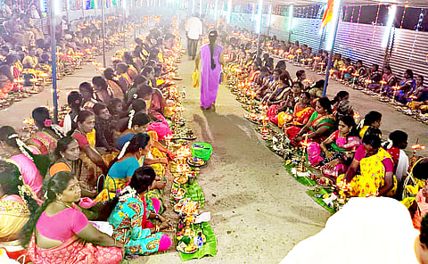 1008 திருவிளக்கு பூஜை