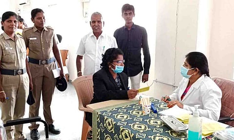 பொது மருத்துவ முகாம் நடைபெற்ற காட்சி.