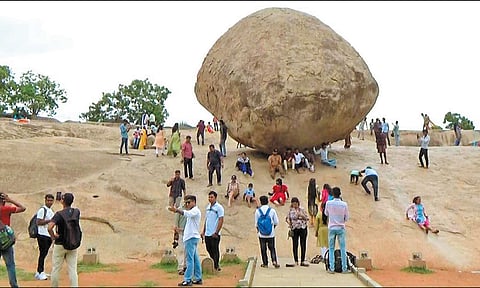 மாமல்லபுரம் புராதன சின்னங்களை ஒரே நாளில் 10 ஆயிரம் பேர் பார்த்து ரசித்தனர்