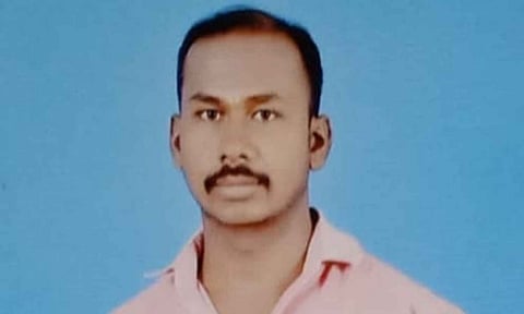 பொள்ளாச்சி அருகே திருமணம் நிச்சயிக்கப்பட்ட போலீஸ்காரர் திடீர் தற்கொலை