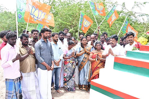 தமிழக மக்கள் முன்னேற்ற கழகத்தினர் அஞ்சலி