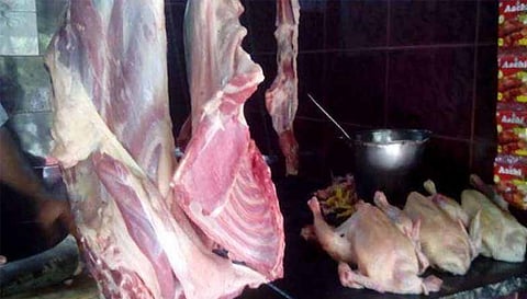 ஆடித் திருவிழாவையொட்டி சேலத்தில் இறைச்சி விற்பனை விறுவிறுப்பு